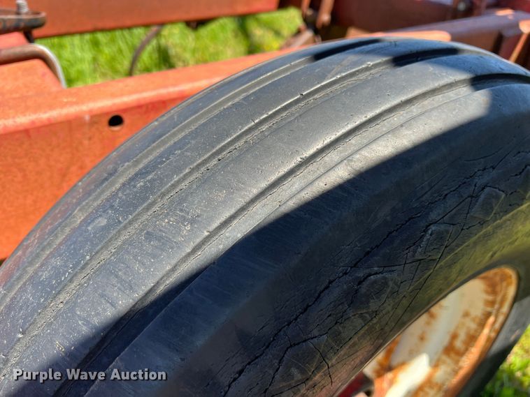 image for item DR5551 International  field cultivator