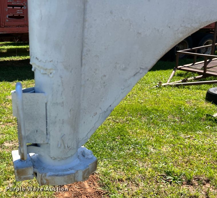 image for item DR5555 Shop built  livestock trailer