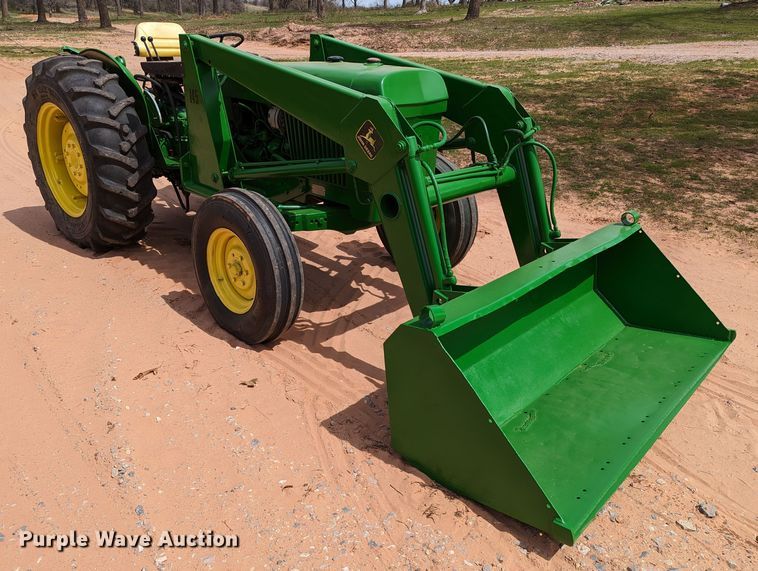 image for item DR6927 1979 John Deere 2040  tractor