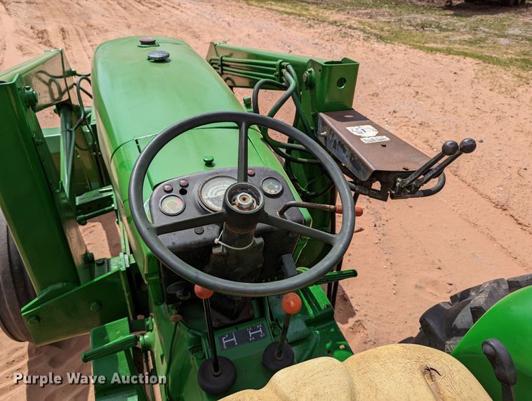 image for item DR6927 1979 John Deere 2040  tractor