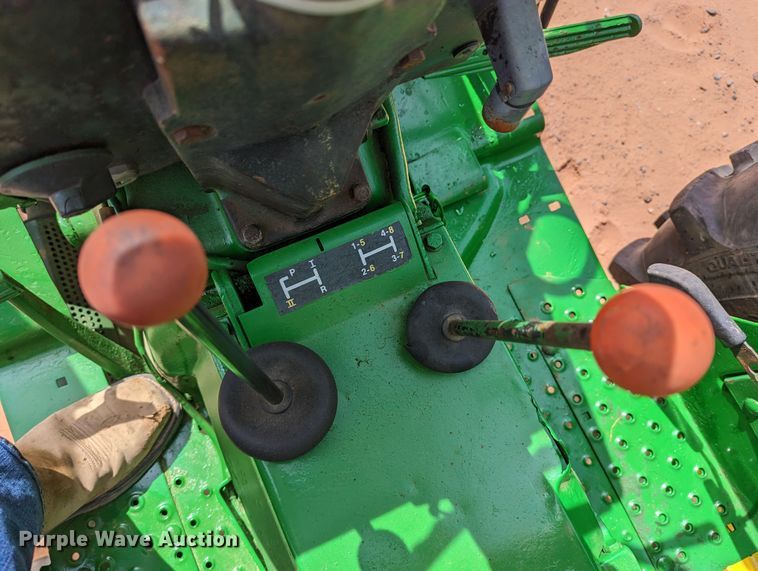 image for item DR6927 1979 John Deere 2040  tractor