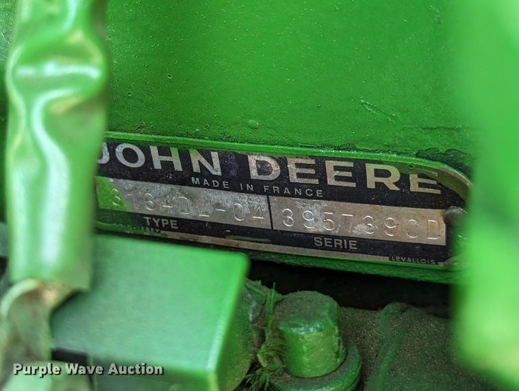 image for item DR6927 1979 John Deere 2040  tractor