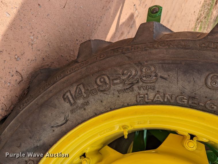 image for item DR6927 1979 John Deere 2040  tractor