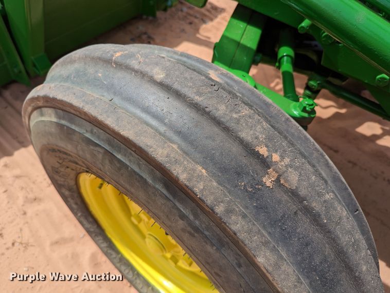 image for item DR6927 1979 John Deere 2040  tractor