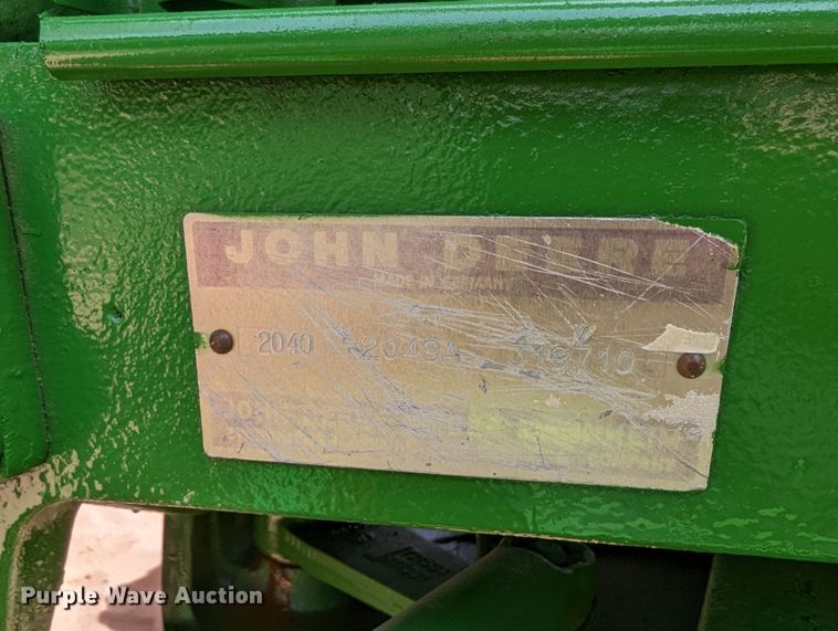image for item DR6927 1979 John Deere 2040  tractor