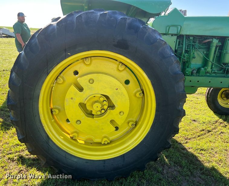 image for item DS2865 1963 John Deere 4010  tractor