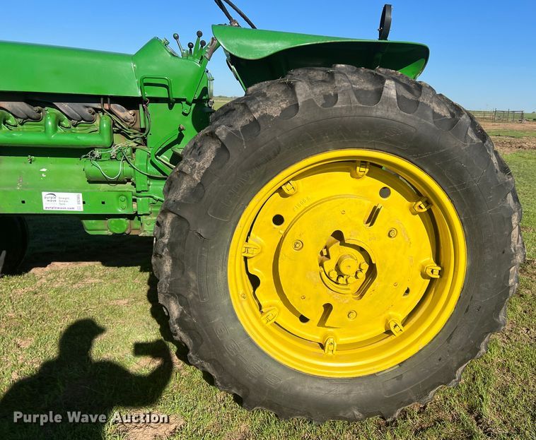 image for item DS2865 1963 John Deere 4010  tractor
