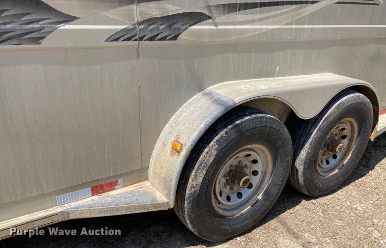 image for item HN9837 2002 Titan Gooseneck 1R9578  livestock trailer