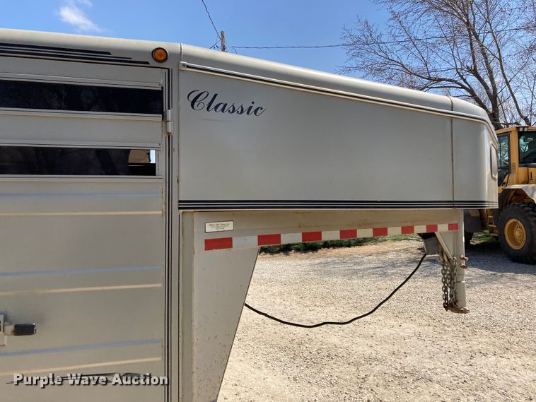 image for item HN9837 2002 Titan Gooseneck 1R9578  livestock trailer