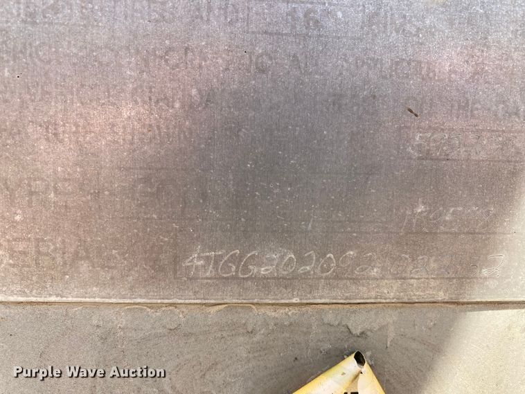 image for item HN9837 2002 Titan Gooseneck 1R9578  livestock trailer