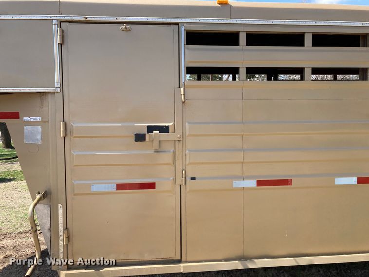 image for item HN9838 1996 Titan 1R3217  livestock trailer