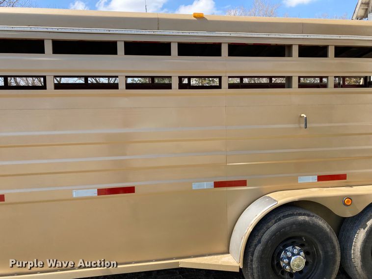 image for item HN9838 1996 Titan 1R3217  livestock trailer