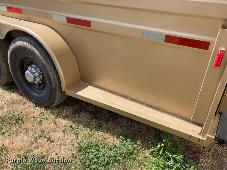 image for item HN9838 1996 Titan 1R3217  livestock trailer