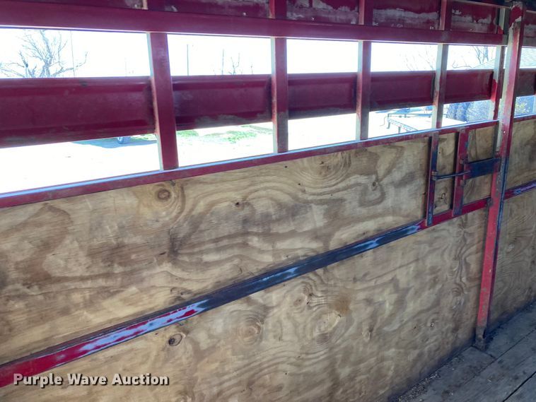 image for item HN9838 1996 Titan 1R3217  livestock trailer