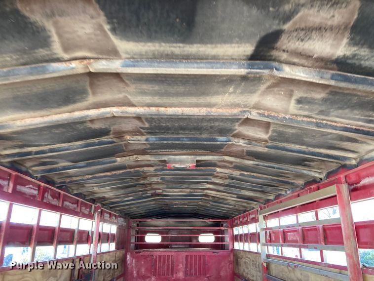 image for item HN9838 1996 Titan 1R3217  livestock trailer