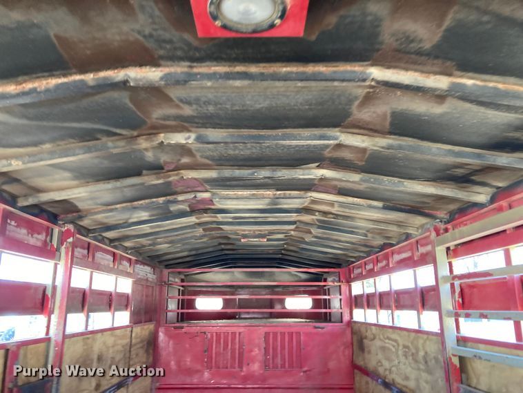 image for item HN9838 1996 Titan 1R3217  livestock trailer