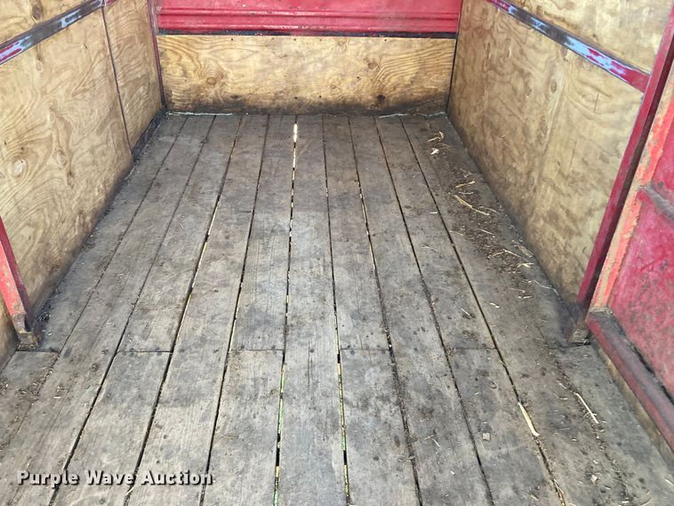 image for item HN9838 1996 Titan 1R3217  livestock trailer