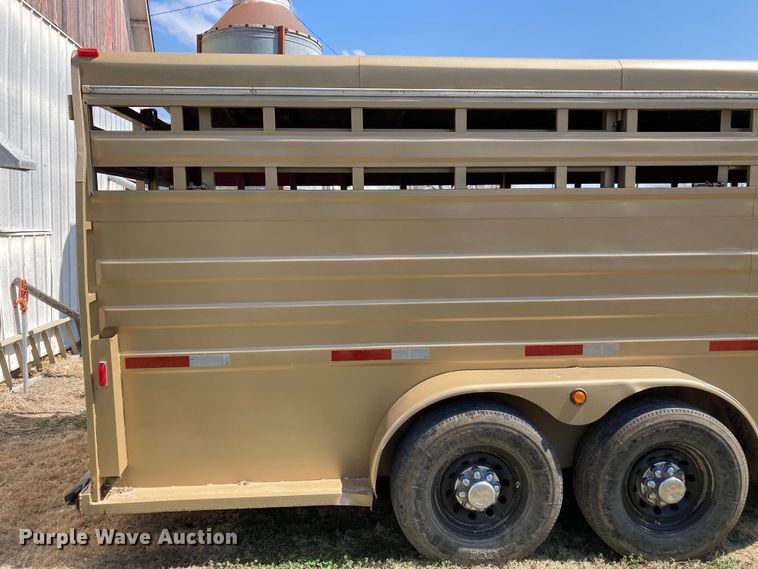 image for item HN9838 1996 Titan 1R3217  livestock trailer