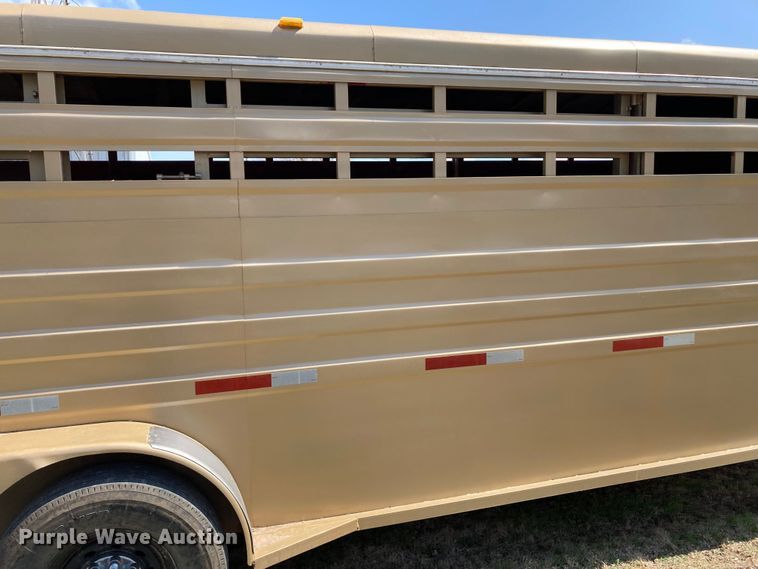 image for item HN9838 1996 Titan 1R3217  livestock trailer
