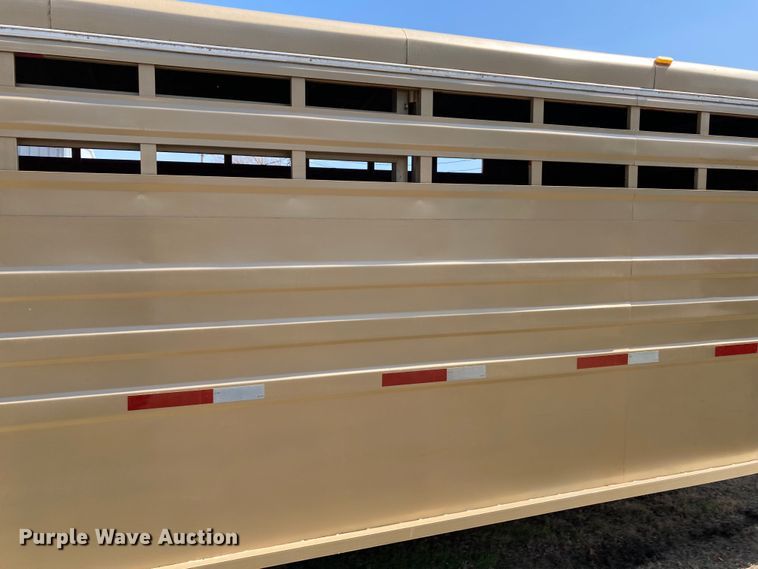 image for item HN9838 1996 Titan 1R3217  livestock trailer