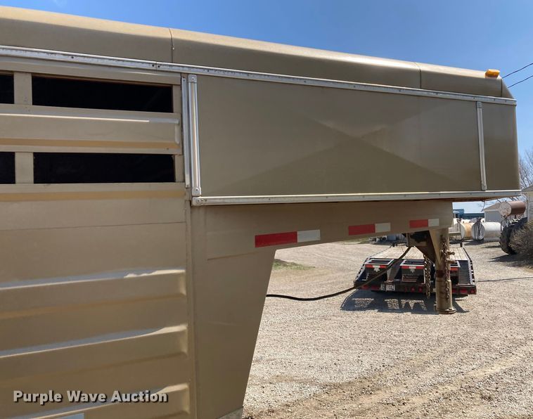 image for item HN9838 1996 Titan 1R3217  livestock trailer