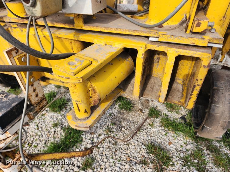 image for item JB9479 Buffalo 63000630  row crop cultivator