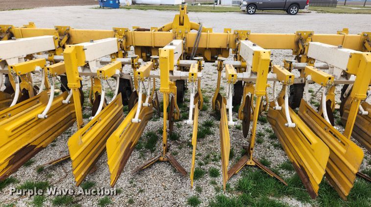 image for item JB9479 Buffalo 63000630  row crop cultivator