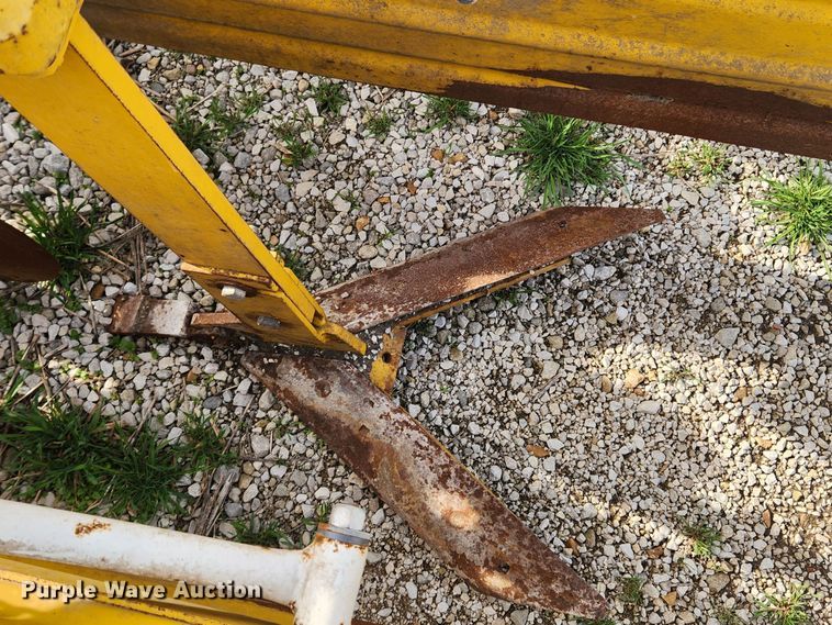 image for item JB9479 Buffalo 63000630  row crop cultivator