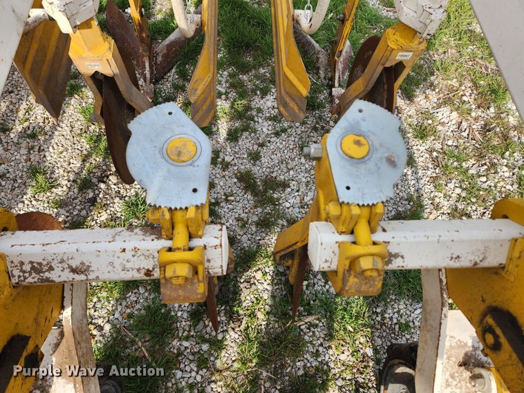 image for item JB9479 Buffalo 63000630  row crop cultivator