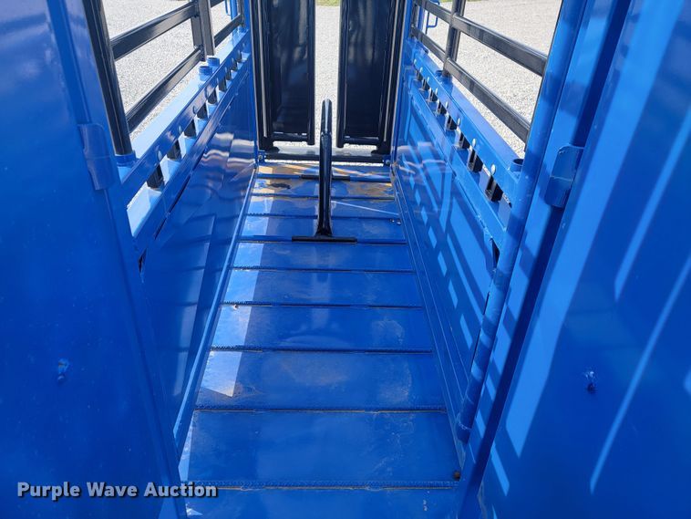 image for item JL9317 Squeeze chute