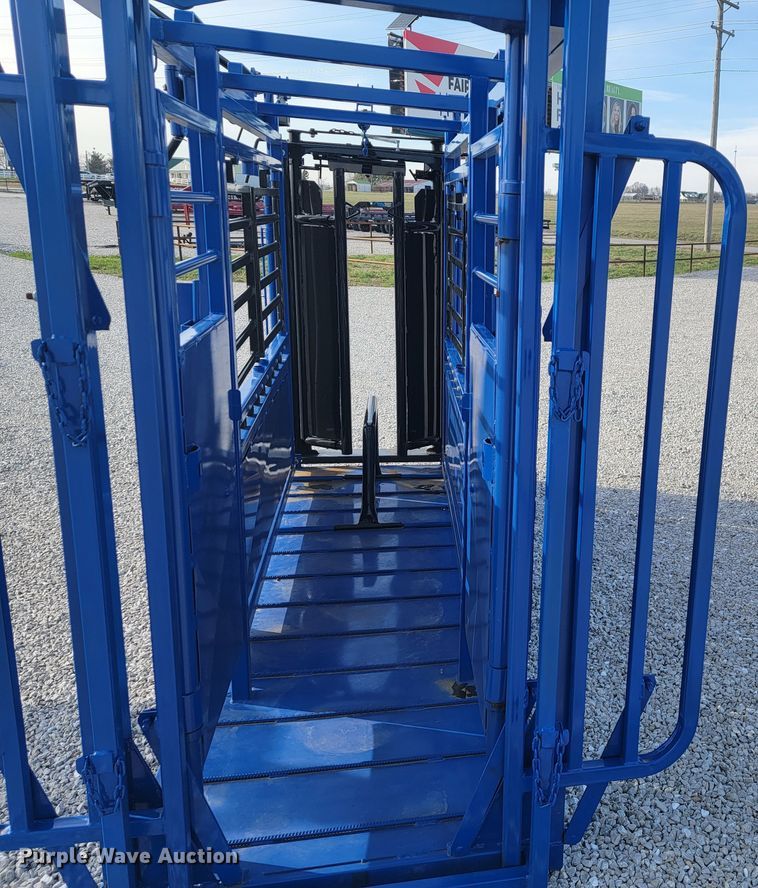 image for item JL9317 Squeeze chute