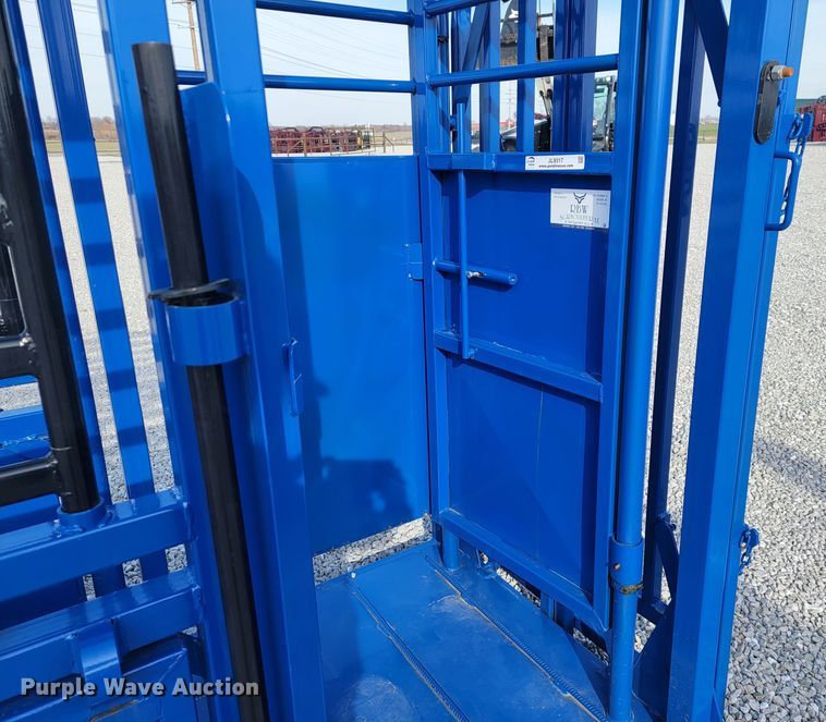 image for item JL9317 Squeeze chute