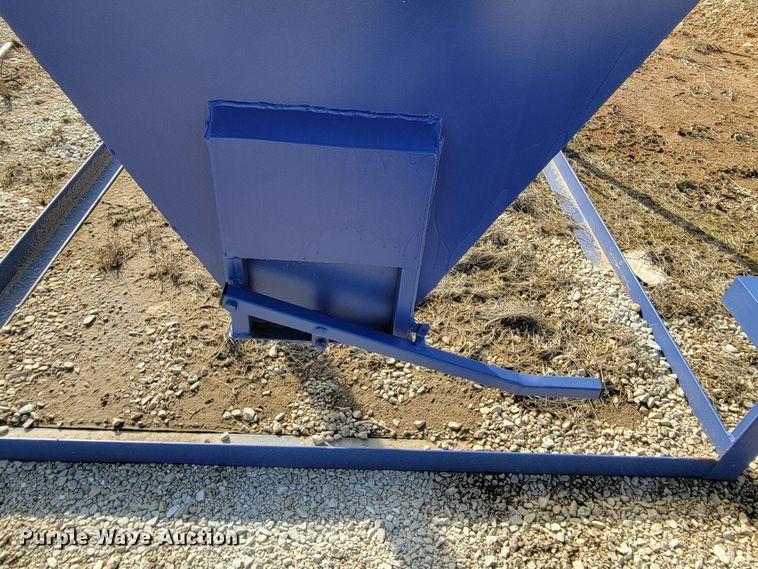 image for item JL9318 Feed bin