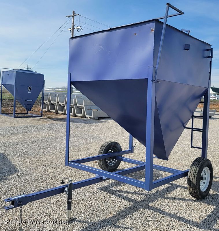 image for item JL9319 Feed bin