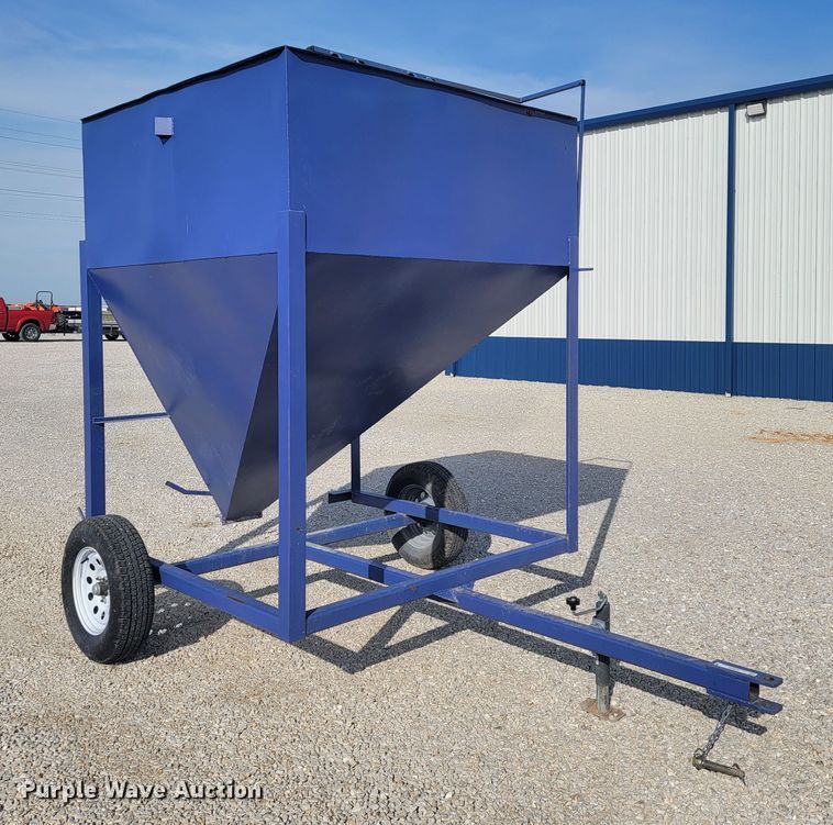 image for item JL9320 Feed bin