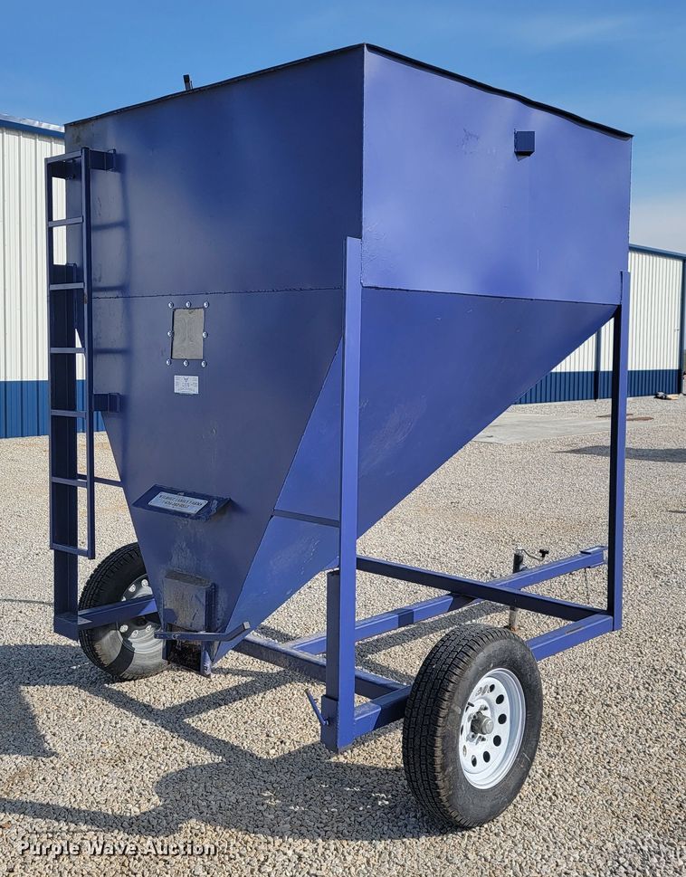 image for item JL9320 Feed bin