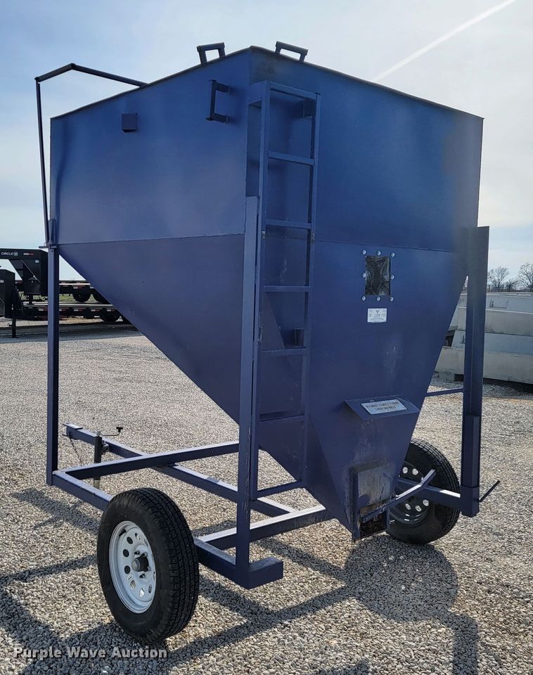 image for item JL9320 Feed bin