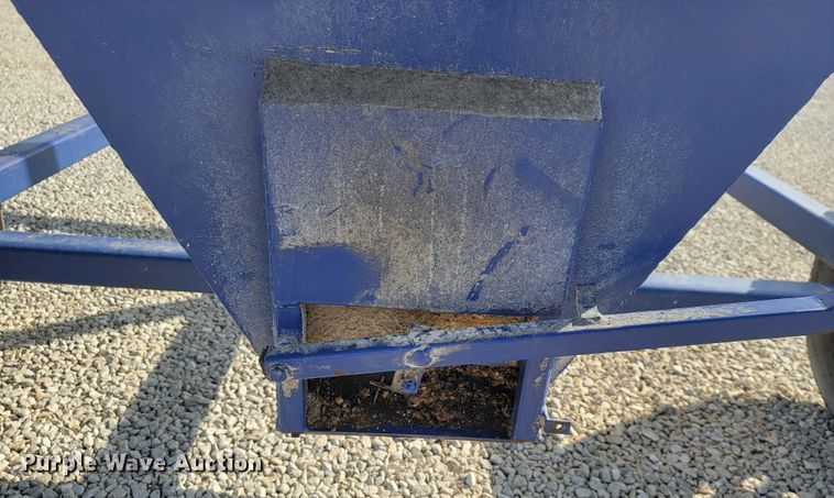 image for item JL9320 Feed bin