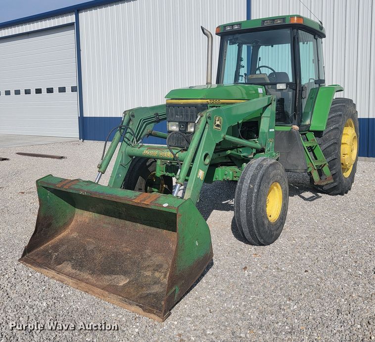 image for item JL9321 John Deere 7200  tractor