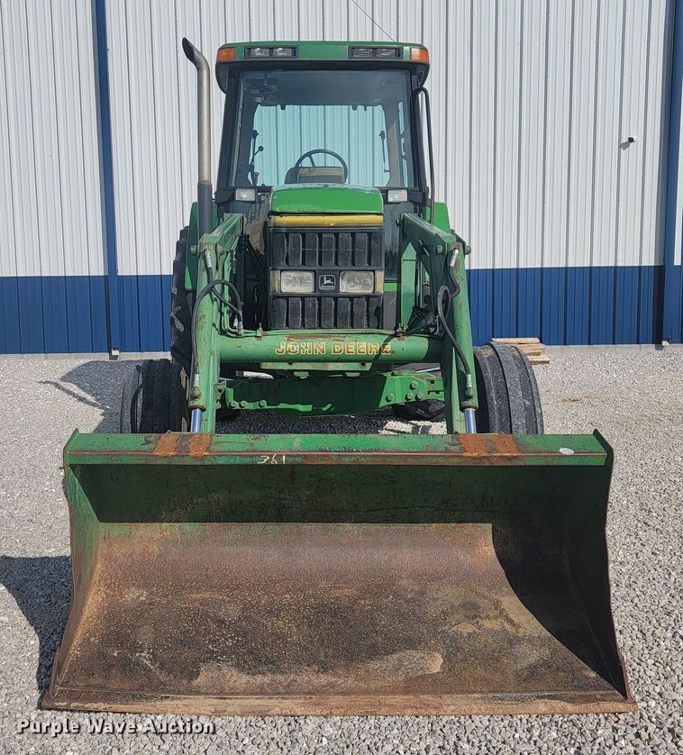 image for item JL9321 John Deere 7200  tractor