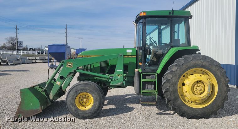 image for item JL9321 John Deere 7200  tractor