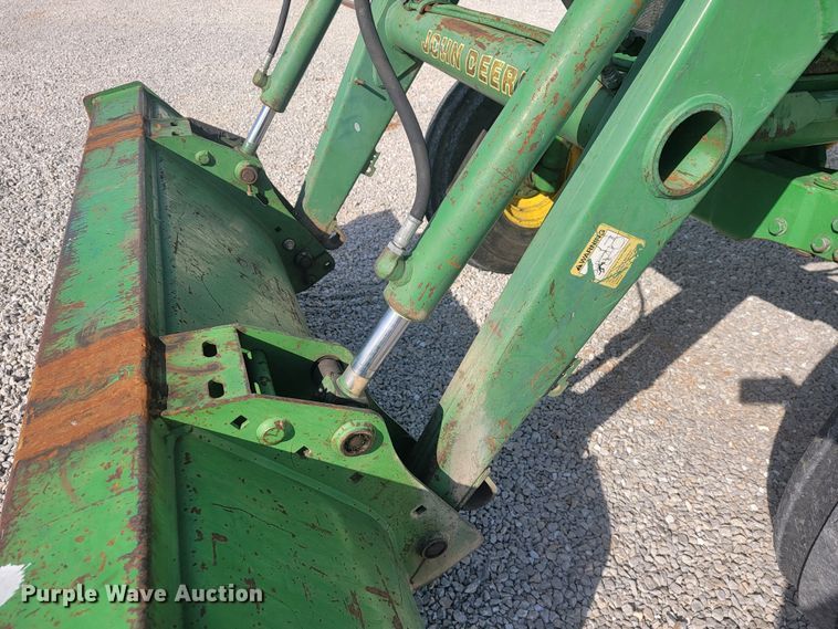 image for item JL9321 John Deere 7200  tractor