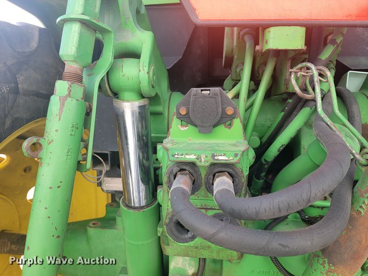 image for item JL9321 John Deere 7200  tractor