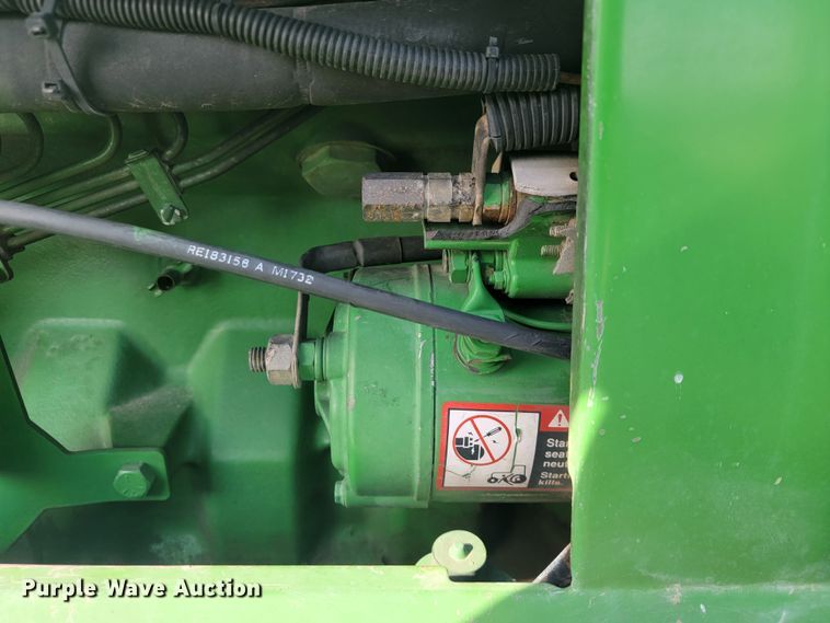 image for item JL9321 John Deere 7200  tractor