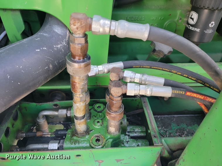 image for item JL9321 John Deere 7200  tractor