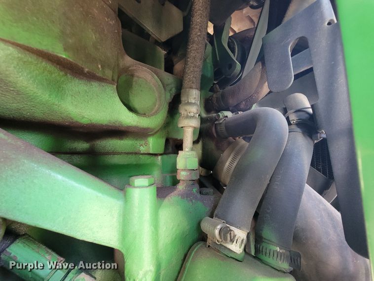 image for item JL9321 John Deere 7200  tractor