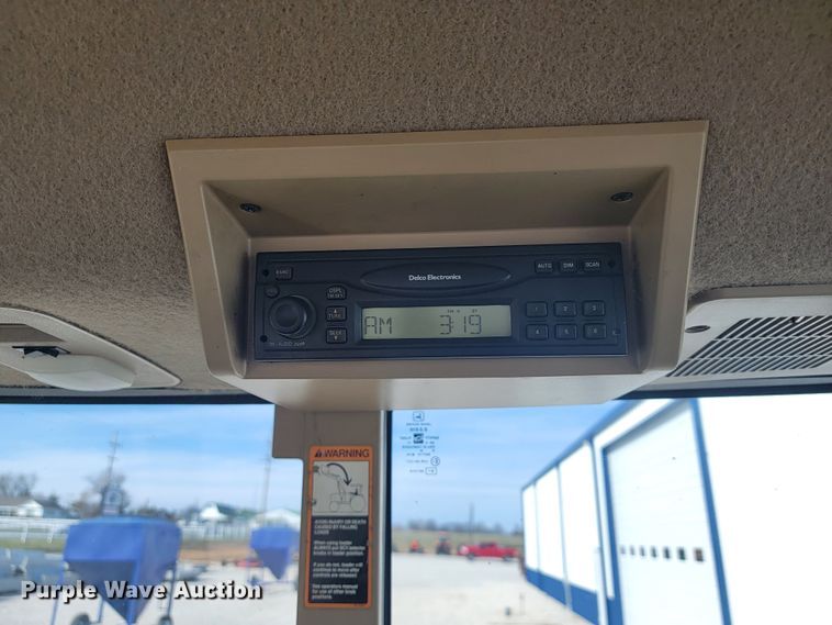 image for item JL9321 John Deere 7200  tractor