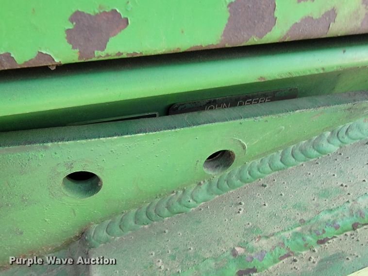 image for item JL9321 John Deere 7200  tractor