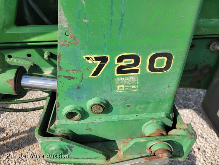 image for item JL9321 John Deere 7200  tractor