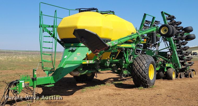 image for item KD9264 John Deere 1890  air seeder